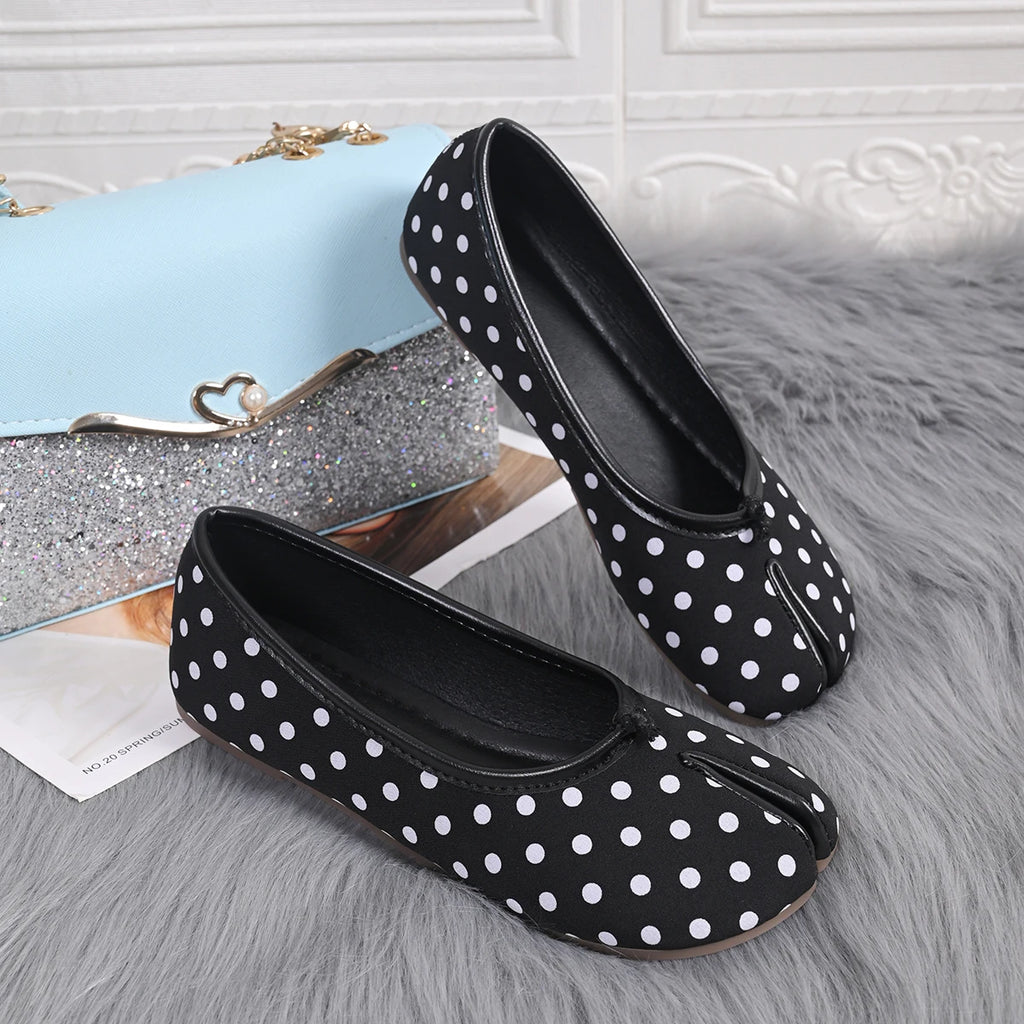 Polka Dot Tabi Flat