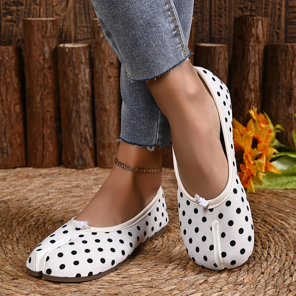 Polka Dot Tabi Flat